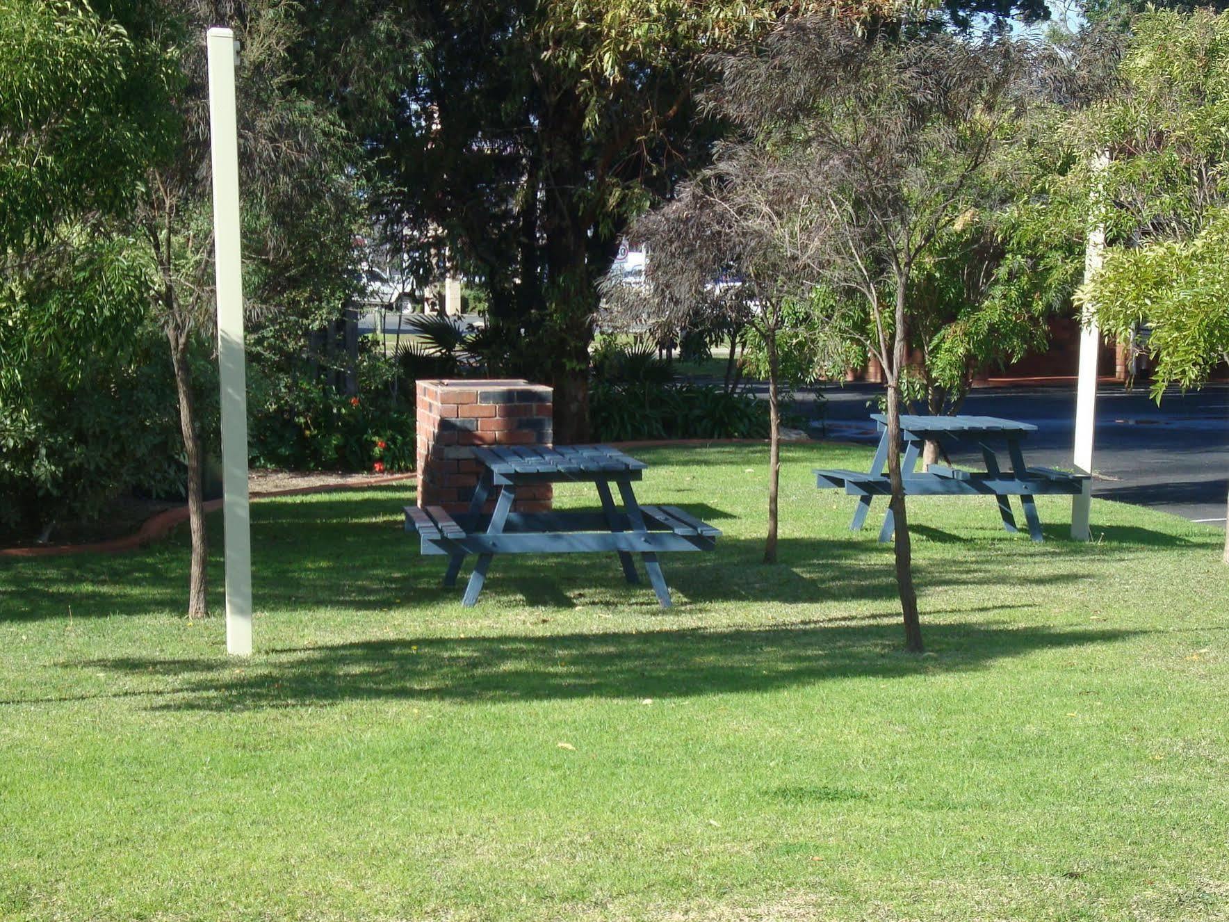Busselton Motel מראה חיצוני תמונה